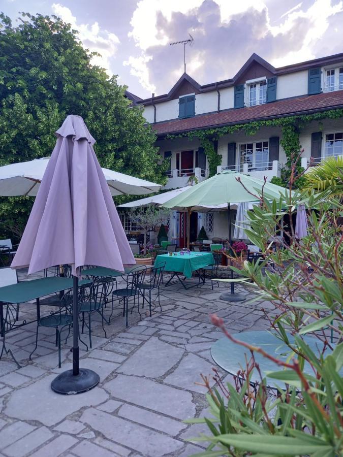 Auberge Des Chasseurs Échenevex Екстериор снимка